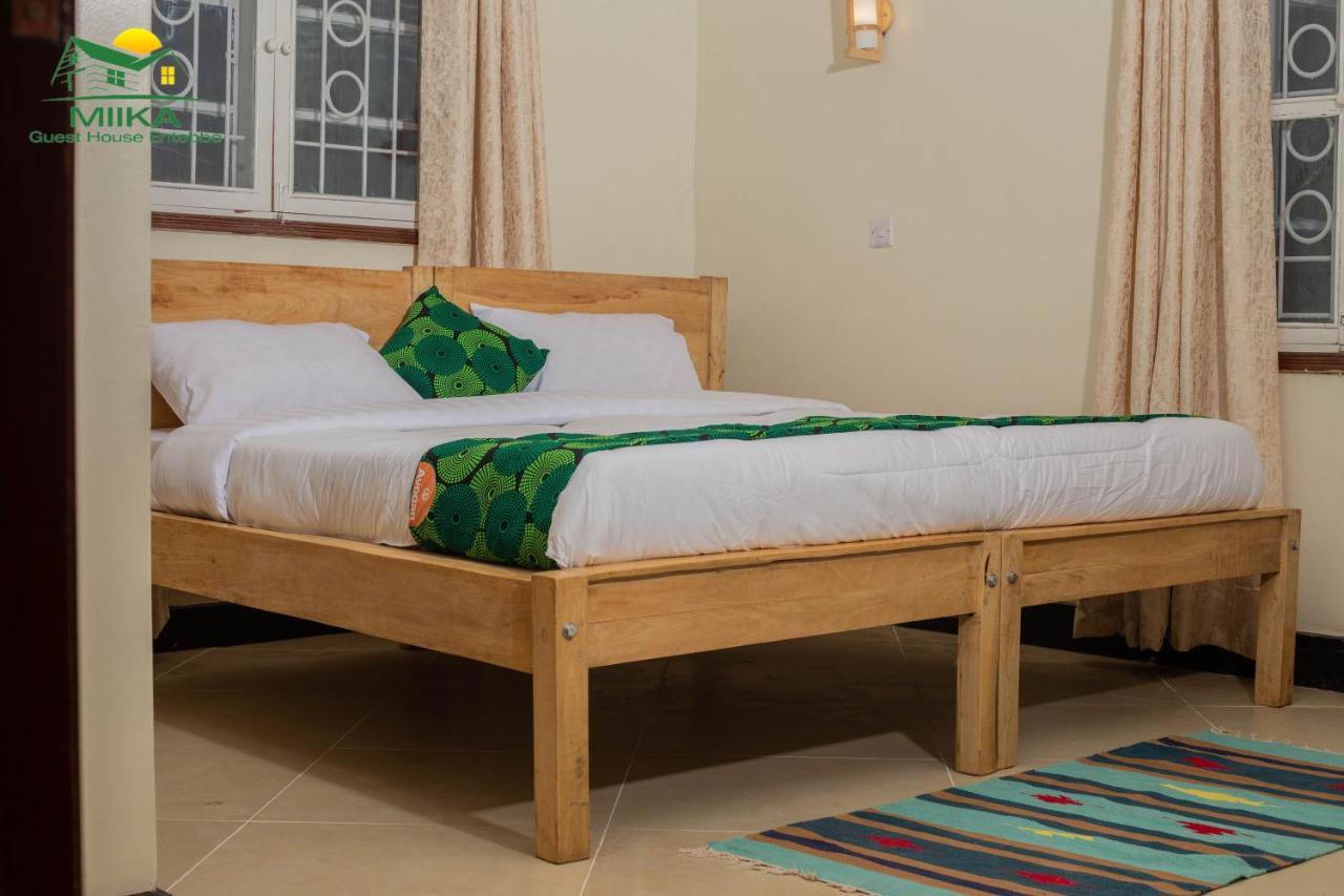 Miika Guest House Entebbe Buitenkant foto