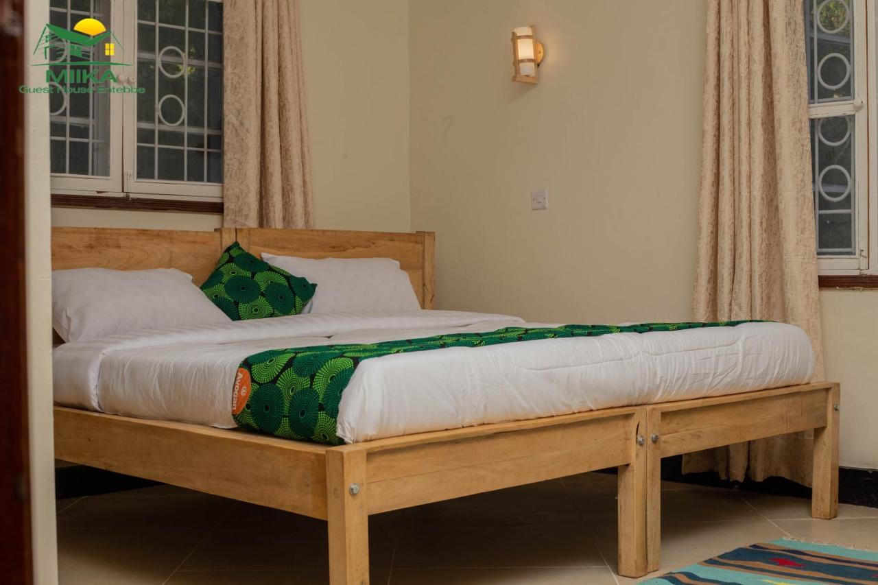 Miika Guest House Entebbe Buitenkant foto