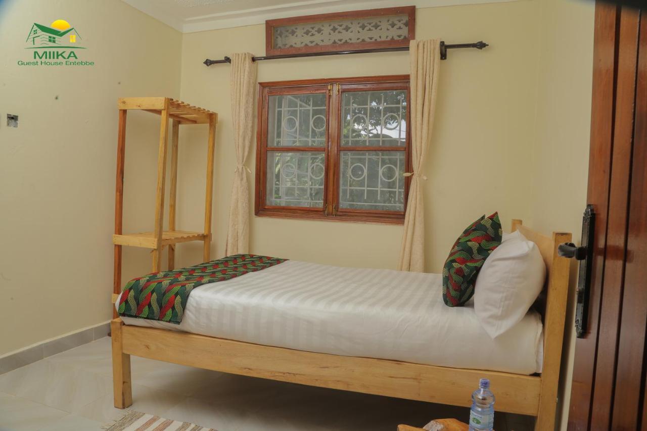 Miika Guest House Entebbe Buitenkant foto